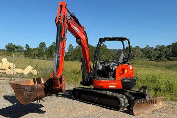 Kubota U55-4 Tilt Hitch Excavator ***Package Deal***