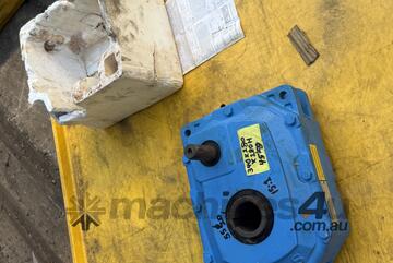 Benzlers BT32 15.45:1 Sala Series Hollow shaft 55mm Mount speed Reducer Gearbox