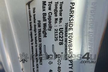 2014 Isuzu NPS300 Service Body / Crane Truck