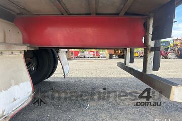 2004 Maxitrans ST3-OD Tri Axle Refrigerated Pantech Trailer