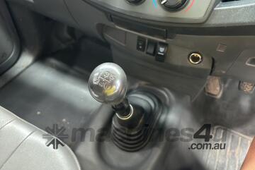 2013 Toyota Hilux Workmate Petrol