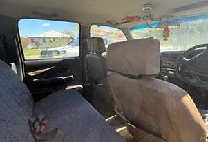 2001 TOYOTA HILUX SR5