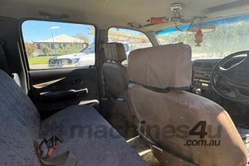 2001 TOYOTA HILUX SR5