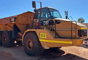 Caterpillar   740