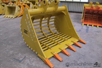 SEC 30 Ton Sieve Bucket for Komatsu PC300/PC350 - Includes Pin, 1650mm Width, 75-80mm Gap SEC 30 Ton Sieve Bucket for Komatsu PC300/PC350 - Includes Pin, 1650mm Width, 75-80mm Gap
