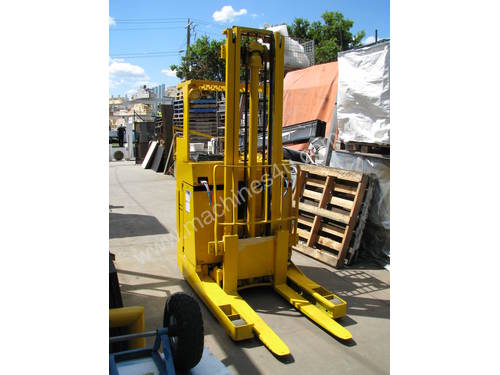 Ameise Reach Forklift - 4m High 1600kg Capacity