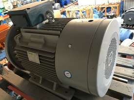 75 kw 100 hp 2 pole 400 v AC Electric Motor - picture0' - Click to enlarge