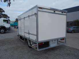 Mitsubishi Canter 515 Wide Refrigerated Truck - picture0' - Click to enlarge