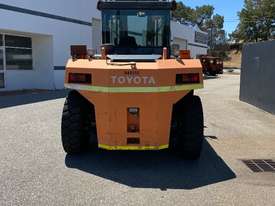 Toyota 16t Diesel Forklift 4FDK160 - picture0' - Click to enlarge