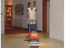 RA300E 240 Volt Scrubber - picture1' - Click to enlarge