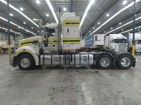 Mack Trident - picture2' - Click to enlarge