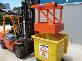 Bin Compactor FCA110 - picture1' - Click to enlarge