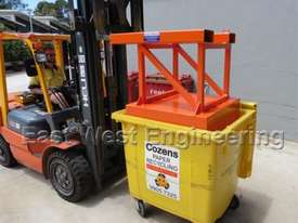 Bin Compactor FCA110 - picture2' - Click to enlarge