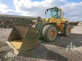 VOLVO L120C Wheel Loader - picture0' - Click to enlarge