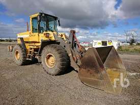 VOLVO L120C Wheel Loader - picture0' - Click to enlarge