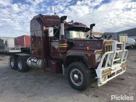 1976 Mack R600 - picture2' - Click to enlarge