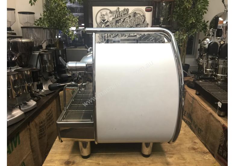 Used Victoria Arduino VICTORIA ARDUINO ADONIS WHITE 3 GROUP ESPRESSO