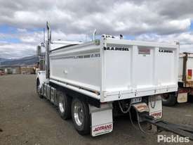 2011 Western Star 4800FX Constellation - picture2' - Click to enlarge