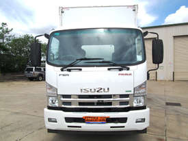 Isuzu FSR850 Curtainsider Truck - picture1' - Click to enlarge