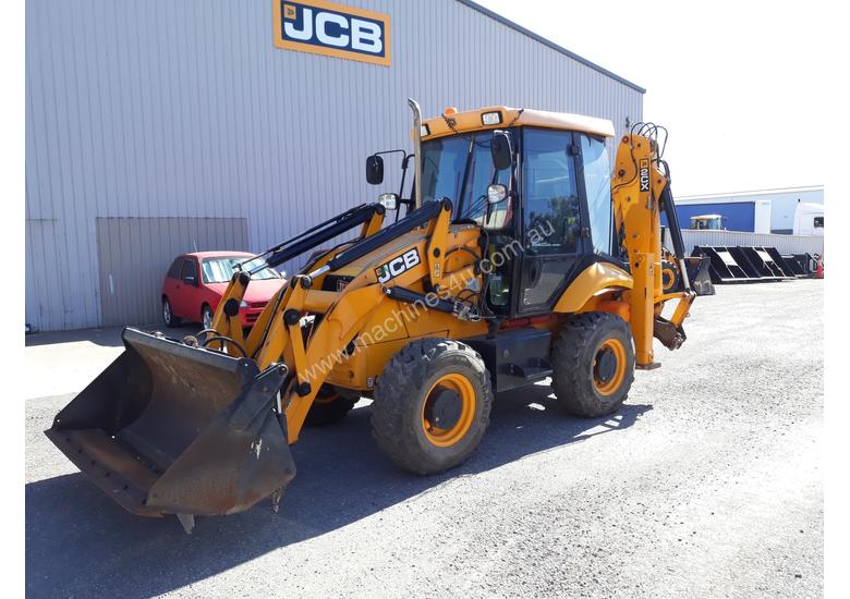caption USED 2014 JCB 2CX BACKHOE U3754
