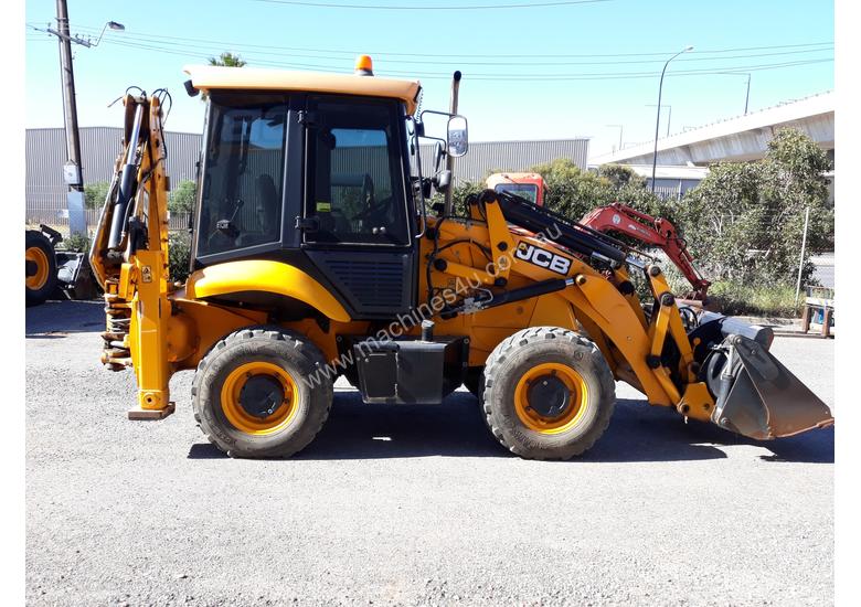 caption USED 2014 JCB 2CX BACKHOE U3754