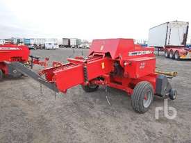 MASSEY FERGUSON 1840 Baler - picture1' - Click to enlarge