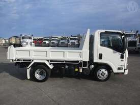 Isuzu NLR - picture0' - Click to enlarge
