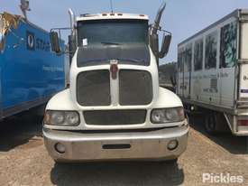 1999 Kenworth T604 - picture1' - Click to enlarge