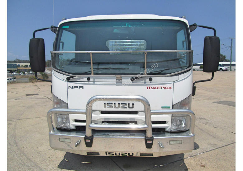 caption Isuzu NPR200 Tray Truck