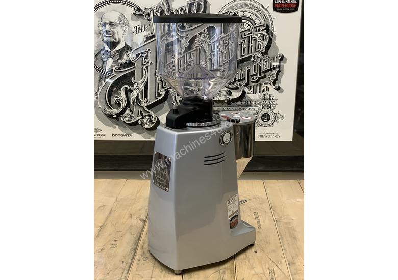 Used mazzer MAZZER MAJOR ELECTRONIC SILVER DEMO ESPRESSO COFFEE GRINDER