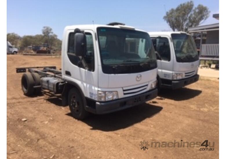 caption MAZDA T4600 Cab chassis