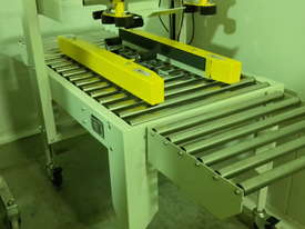Carton inline tapping machine - picture2' - Click to enlarge