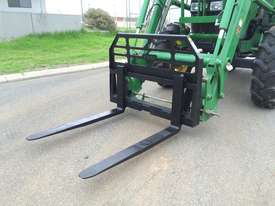 2500kg Tractor Pallet Forks - picture0' - Click to enlarge