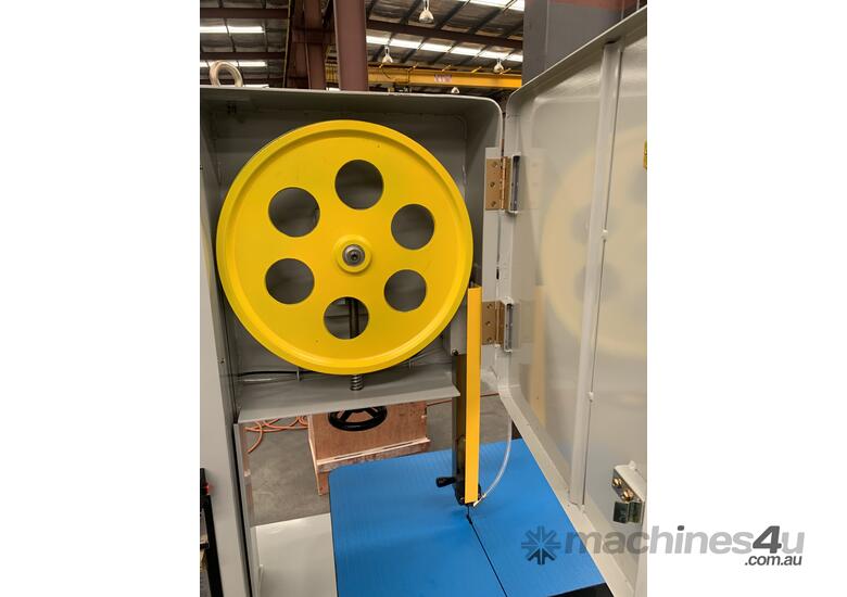 caption Speeder Vertical Metal Bandsaw 450mm