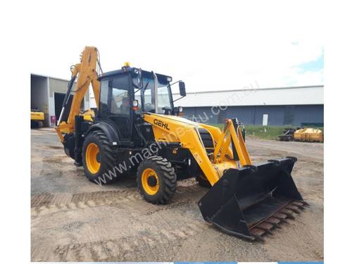 Gehl Backhoe Loader - BL 818 SIDE SHIFT-4WD Backhoe Loader