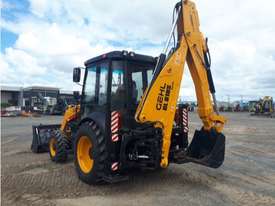 Gehl Backhoe Loader - BL 818 SIDE SHIFT-4WD Backhoe Loader - picture2' - Click to enlarge