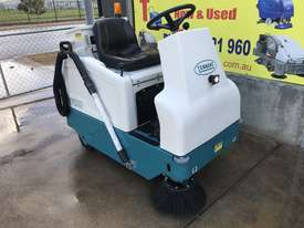 TENNANT 6100 with hand vac. option Terrific Condition - picture0' - Click to enlarge