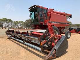 Case IH 1660 Axial Flow Combine - picture0' - Click to enlarge