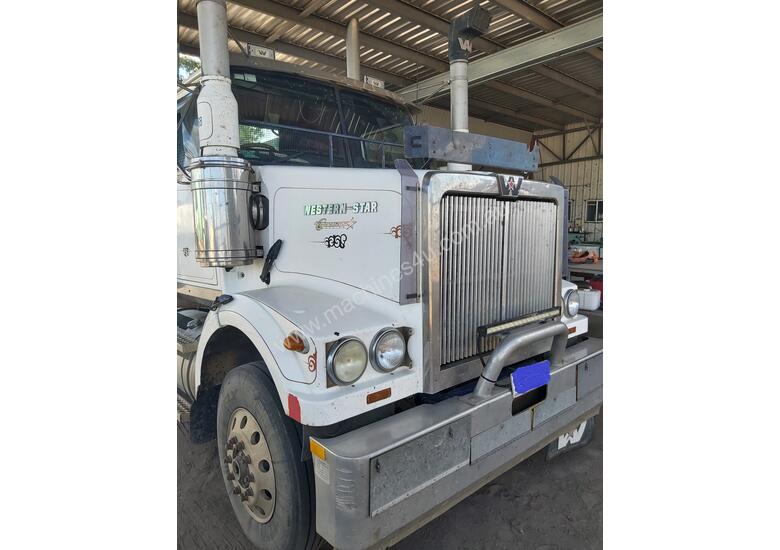 caption 2008 Western Star 4800 Prime Mover