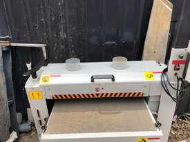 WOOD SANDER in a very good condition. Used but only for few times.  - picture0' - Click to enlarge