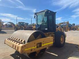 2013 Caterpillar CS56 Vibratory Compaction Roller  - picture0' - Click to enlarge