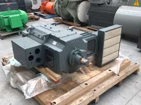 315 kw 420 hp 1750 rpm 440 volt Foot Mount 315 frame DC Electric Motor Yaskawa Type GBDR-K unused - picture0' - Click to enlarge