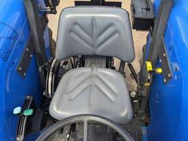 2015 New Holland TD80 4RM Utility Tractors - picture2' - Click to enlarge