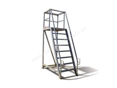 LARGE PLATFORM LADDER