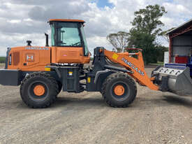 Hercules  YX838 Loader/Tool Carrier Loader - picture0' - Click to enlarge