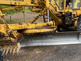 Caterpillar 130G grader - picture2' - Click to enlarge