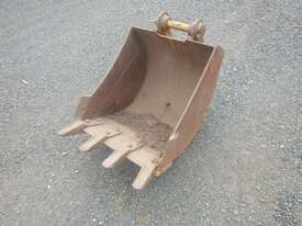 CAT 540mm Bucket to suit 5T - picture0' - Click to enlarge