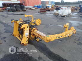 TYRE HANDLER TO SUIT CATERPILLAR LOADER - picture0' - Click to enlarge