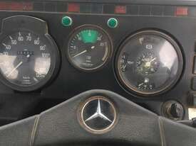 Mercedes-Benz 2222 V Series - picture2' - Click to enlarge