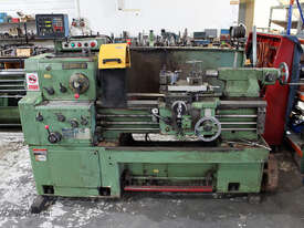 Whacheon WL-435 Centre lathe - picture0' - Click to enlarge
